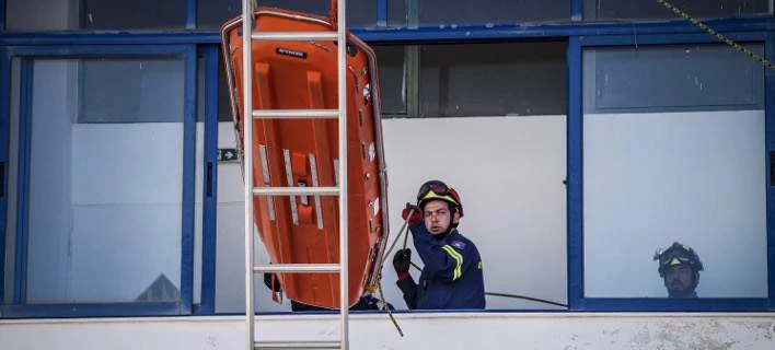 Σε πλήρη ετοιμότητα η Πυροσβεστική – Άσκηση πυρόσβεσης και διάσωσης μετά από σεισμό [εικόνες]